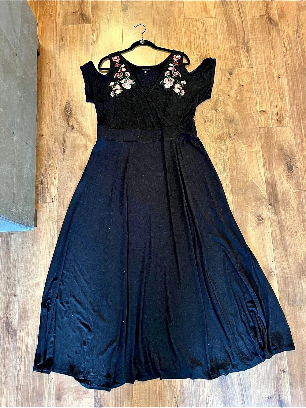 Torrid Floral Embroidered Cold Shoulder Maxi Dress Black & Pink